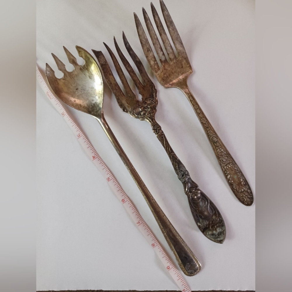 Vintage Silverplated Serving Forks Set of 3 - Picture 5 of 5